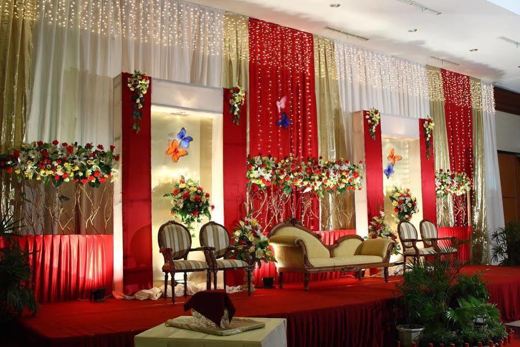 Orchardz Hotel Ayani Понтианак Экстерьер фото
